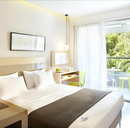 Margarita Sea Side Hotel 4*