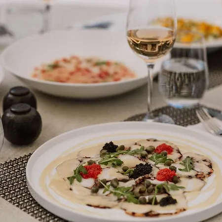 Hotel Margarita Sea Side 4*