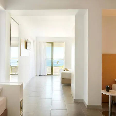 Margarita Sea Side Hotel 4*