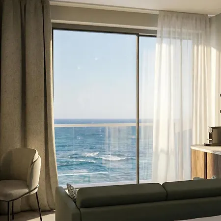 Margarita Sea Side מלון 4*